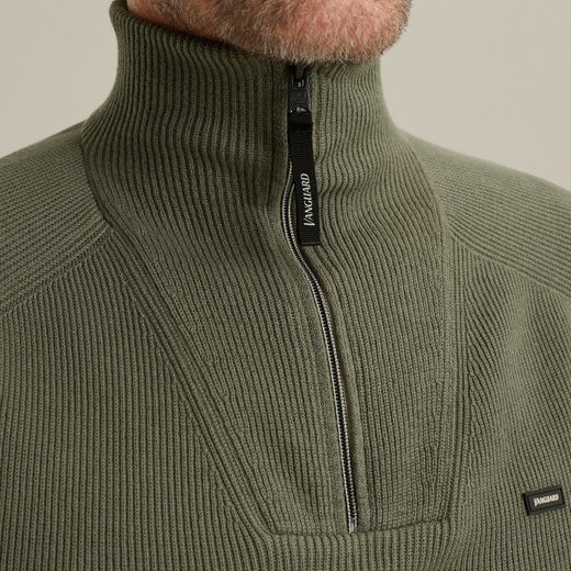 VKW2508307-6497_model_4.jpg
