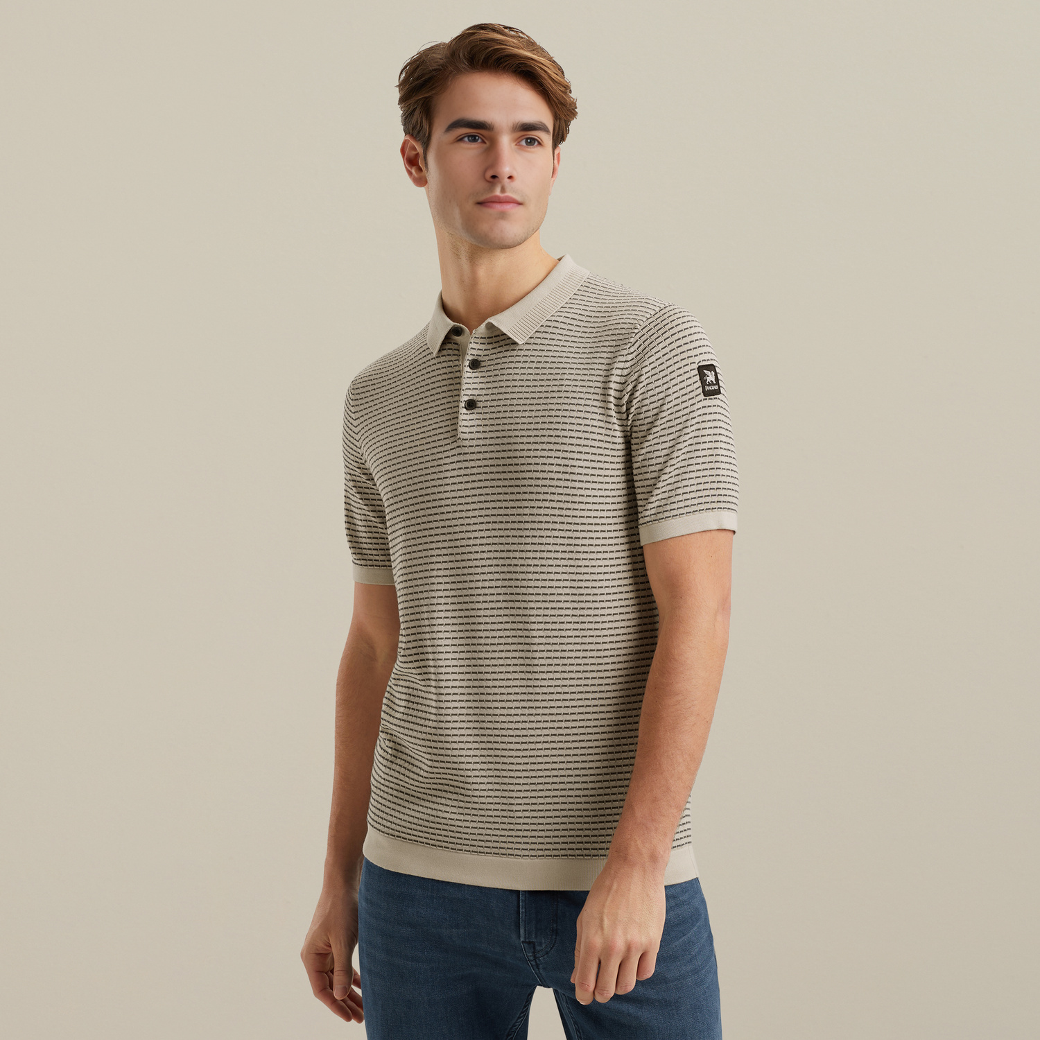 VPSS2504860-7074_model_2.jpg