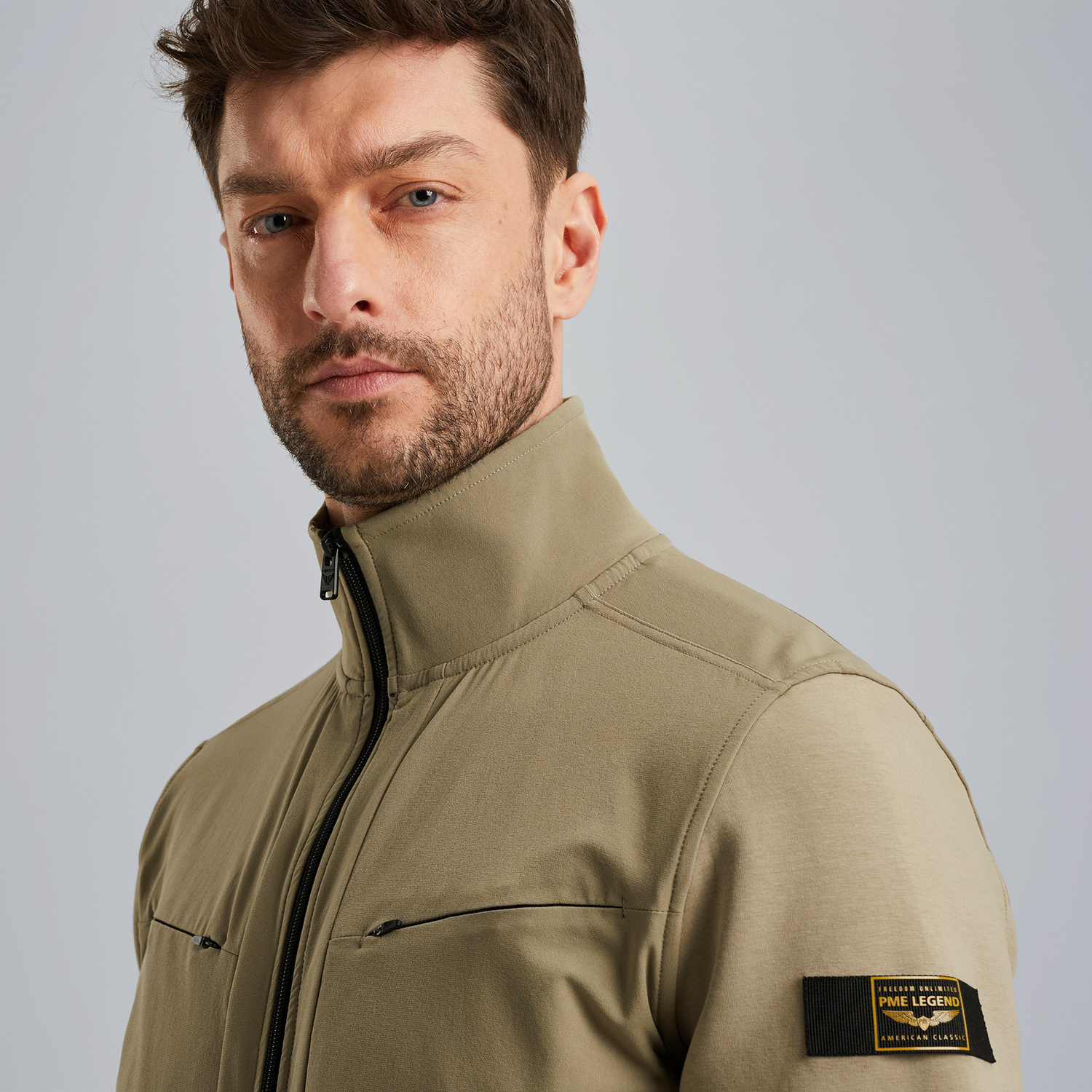 PSW2506423-6391_model_5.jpg