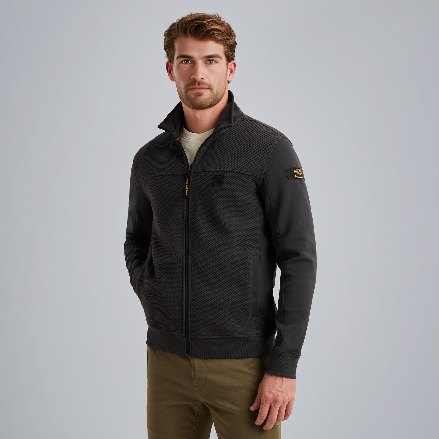 PSW2506424-9140_model_2.jpg