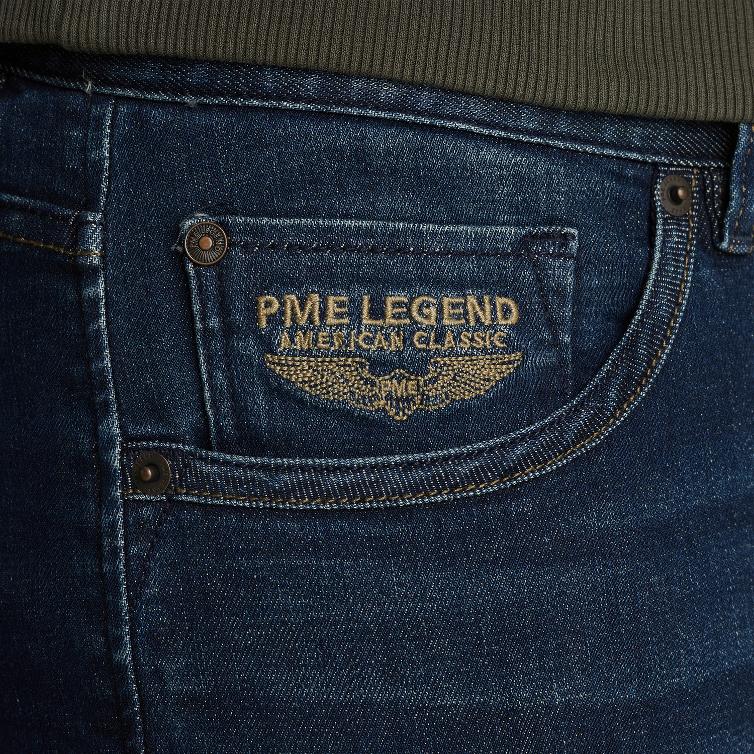 PTR121-BLU_model_4.jpg