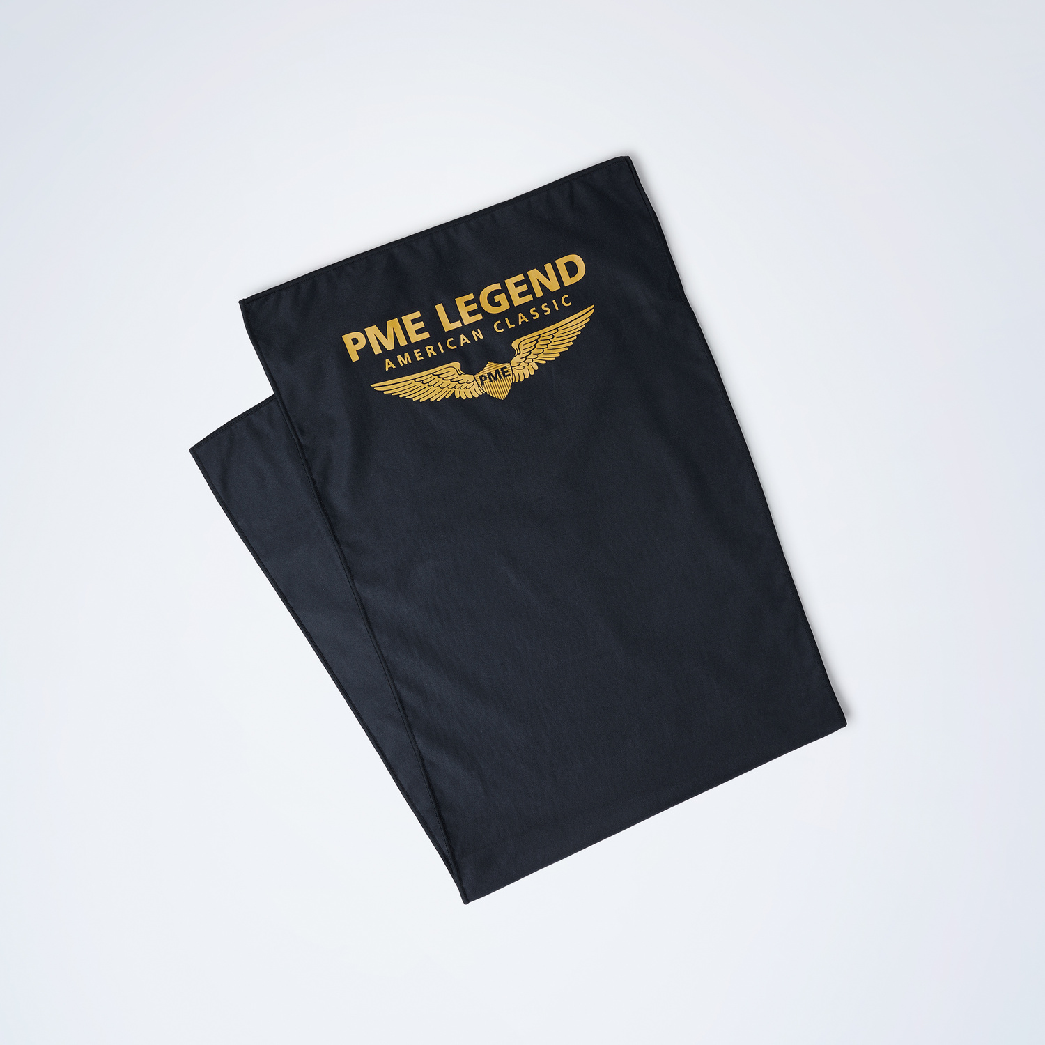 PMGYMTOWEL-000_model_1.jpg