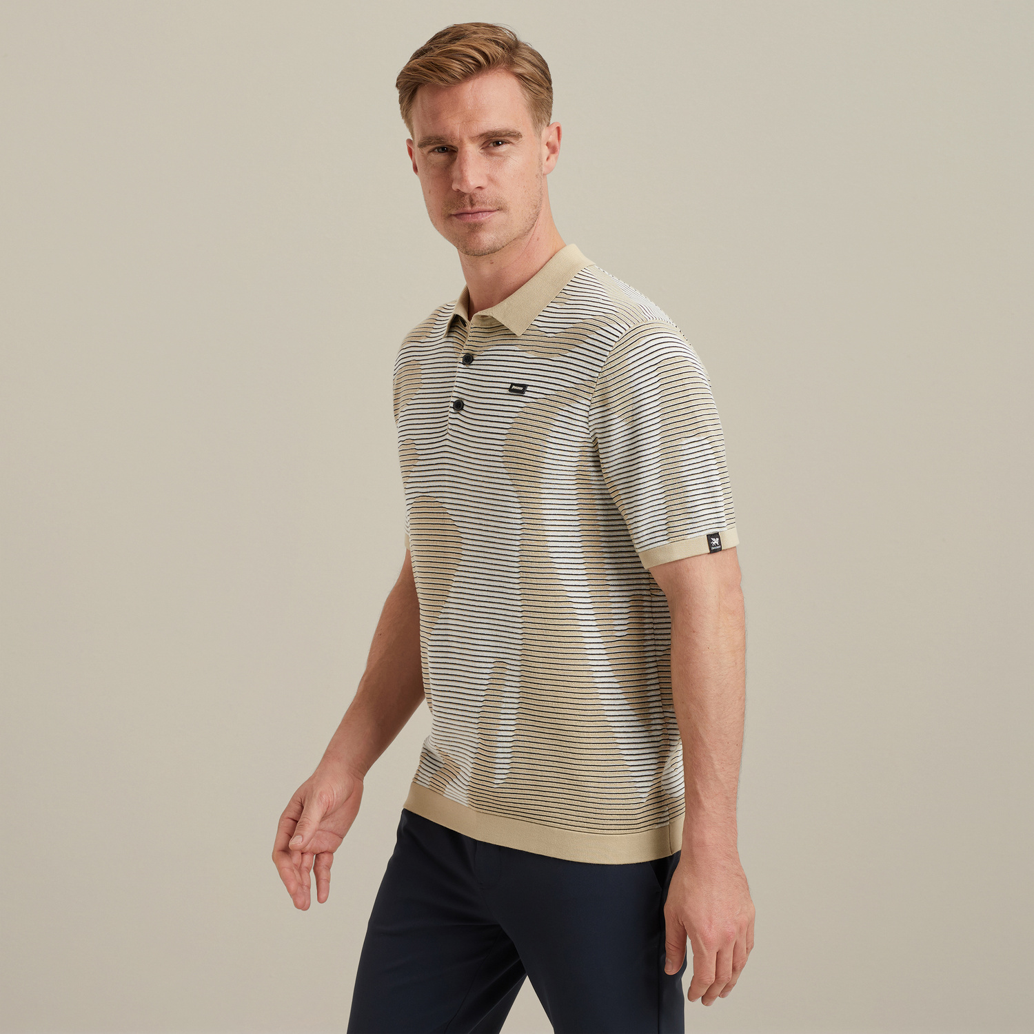 VPSS2503830-7184_model_2.jpg