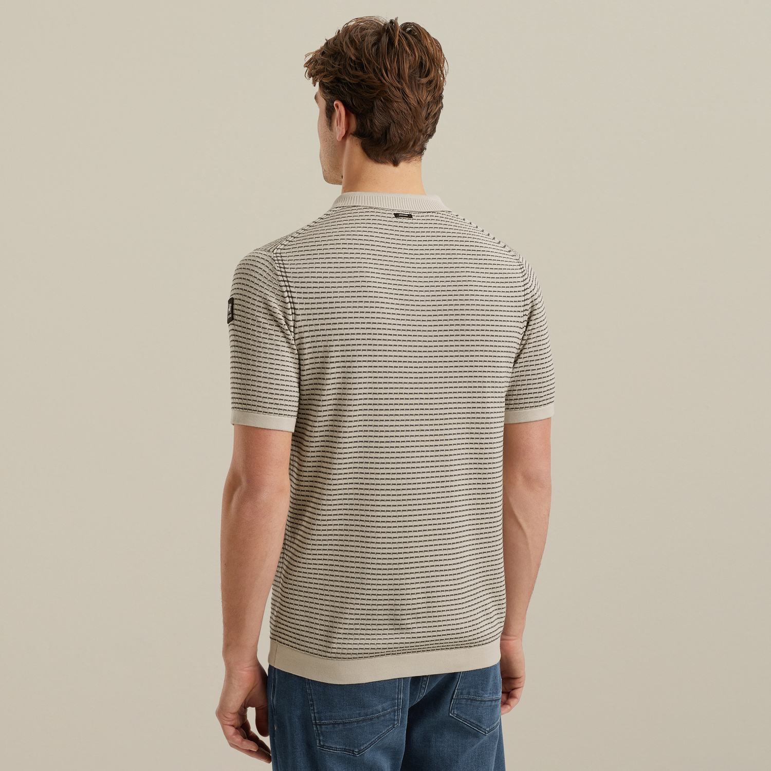 VPSS2504860-7074_model_3.jpg