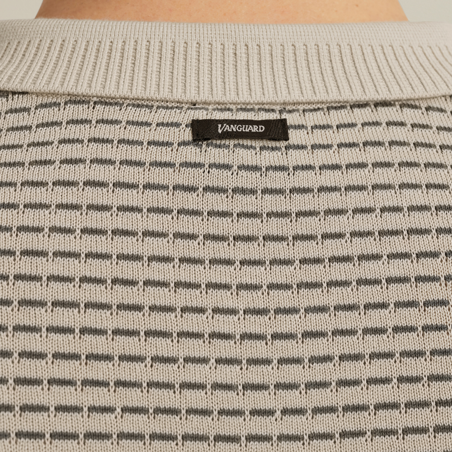 VPSS2504860-7074_model_7.jpg