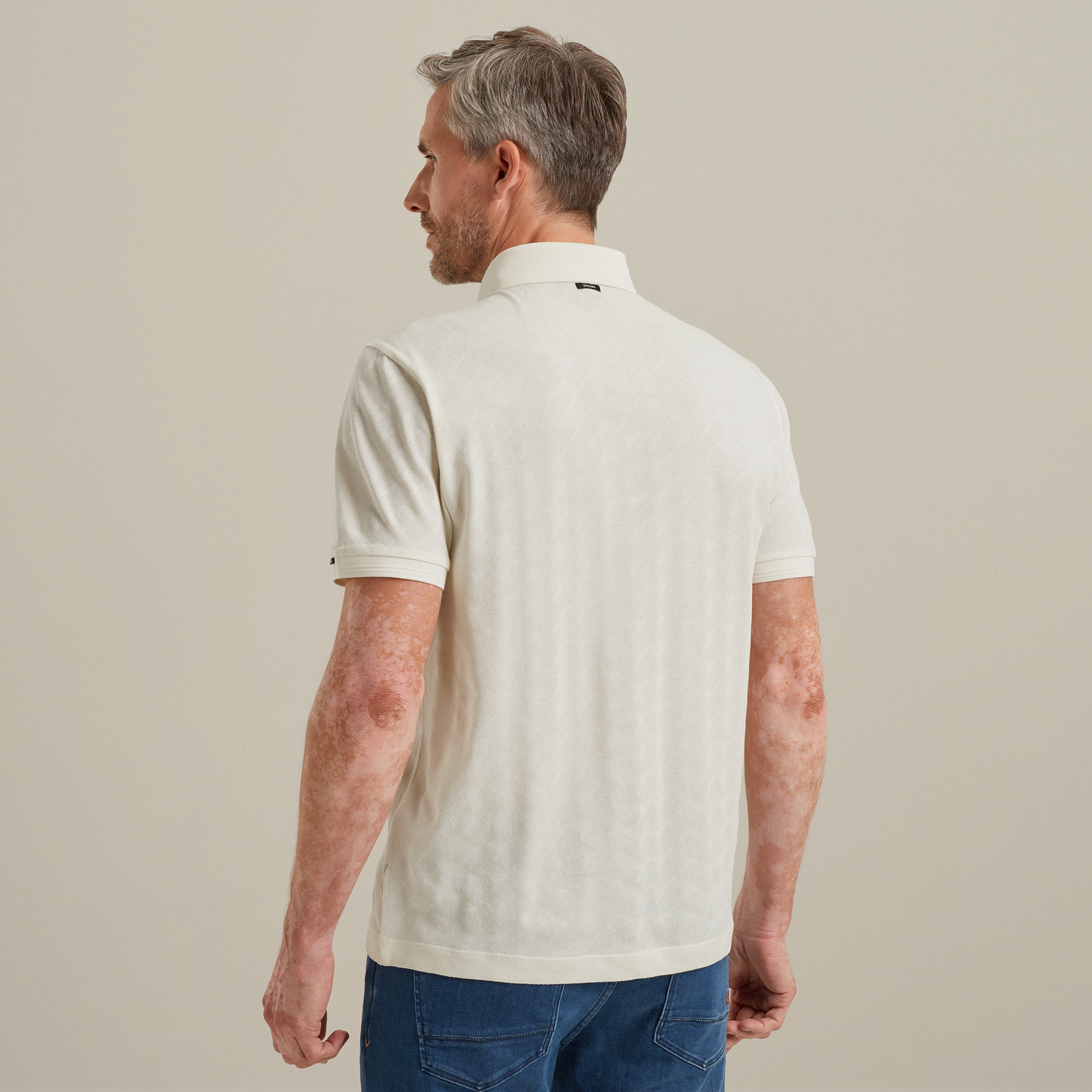 VPSS2505879-7004_model_3.jpg