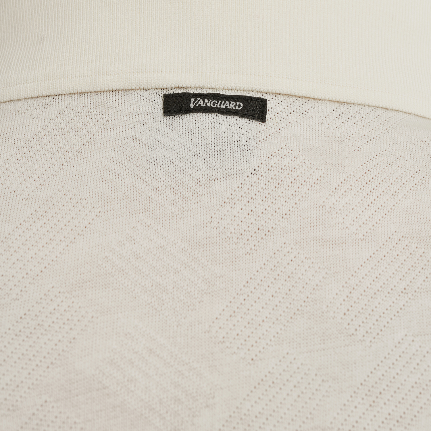 VPSS2505879-7004_model_6.jpg