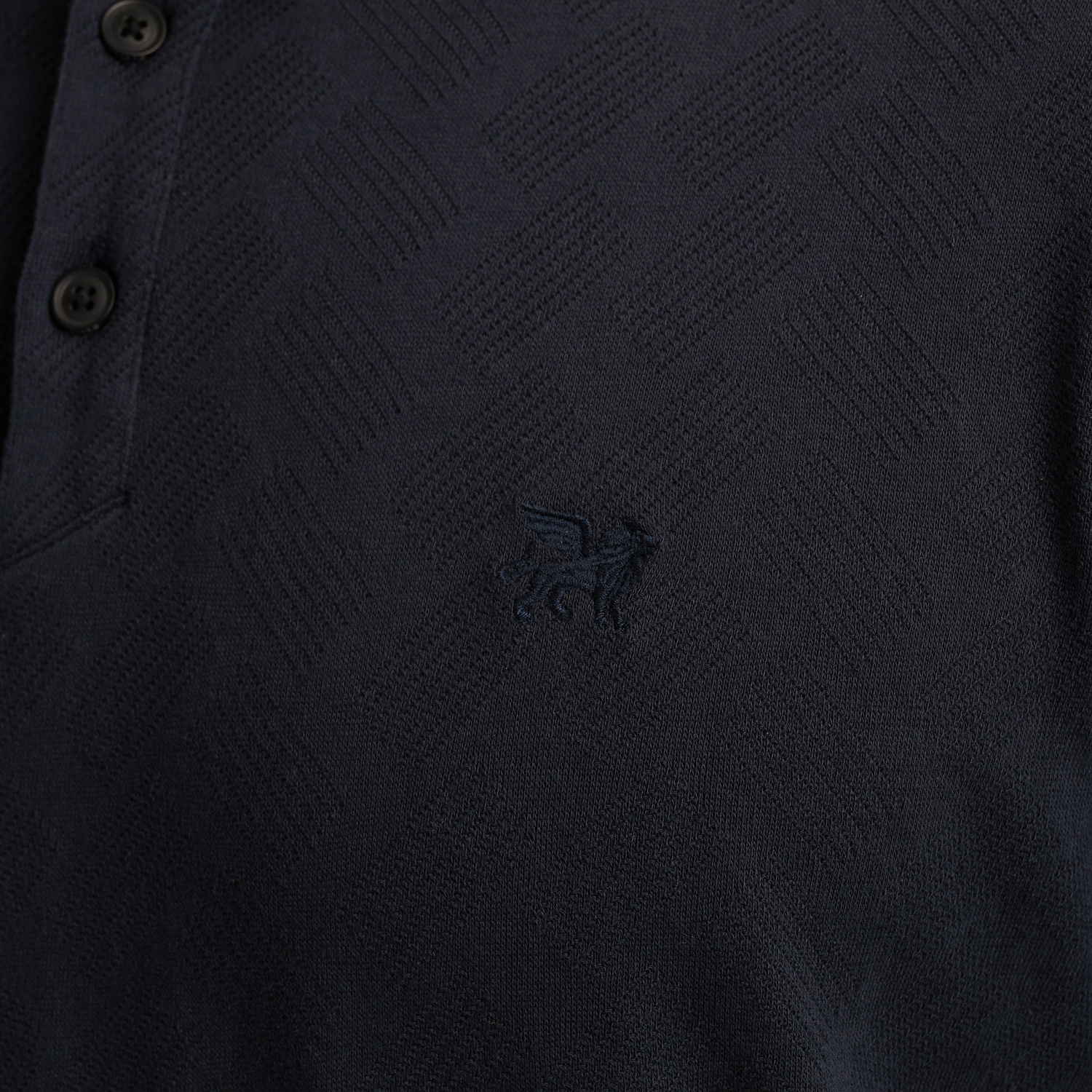 VPSS2505879-5281_model_4.jpg