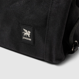 VGTOILBAG-000_model_3.jpg