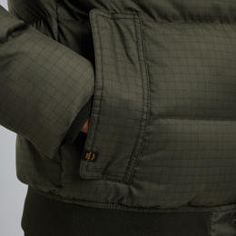 PJA2509120-6154_model_8.jpg