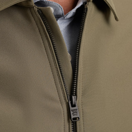 VSI2508204-6497_model_4.jpg