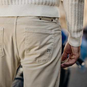 STIJLVOLLE, STOERE LOOK